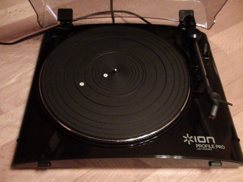 Využití gramofonu pro demonstraci rovnoměrného pohybu po kružnici.