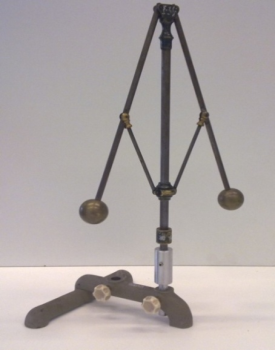 Obr. 2 Model Wattova odstředivého regulátoru